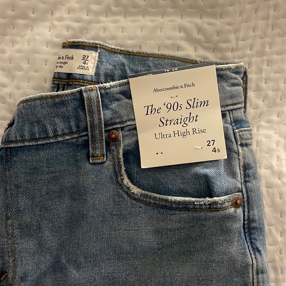 Abercrombie & Fitch Denim - Abercrombie & Fitch ‘90s slim straight jean